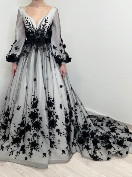 KSENIA black and white 3D floral gown